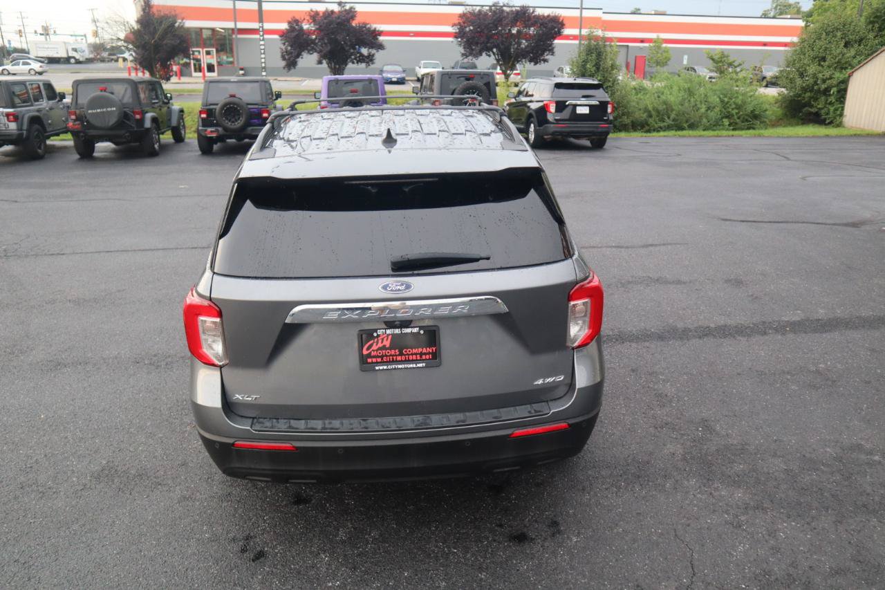 Used 2023 Ford Explorer XLT AWD/4WD image 10