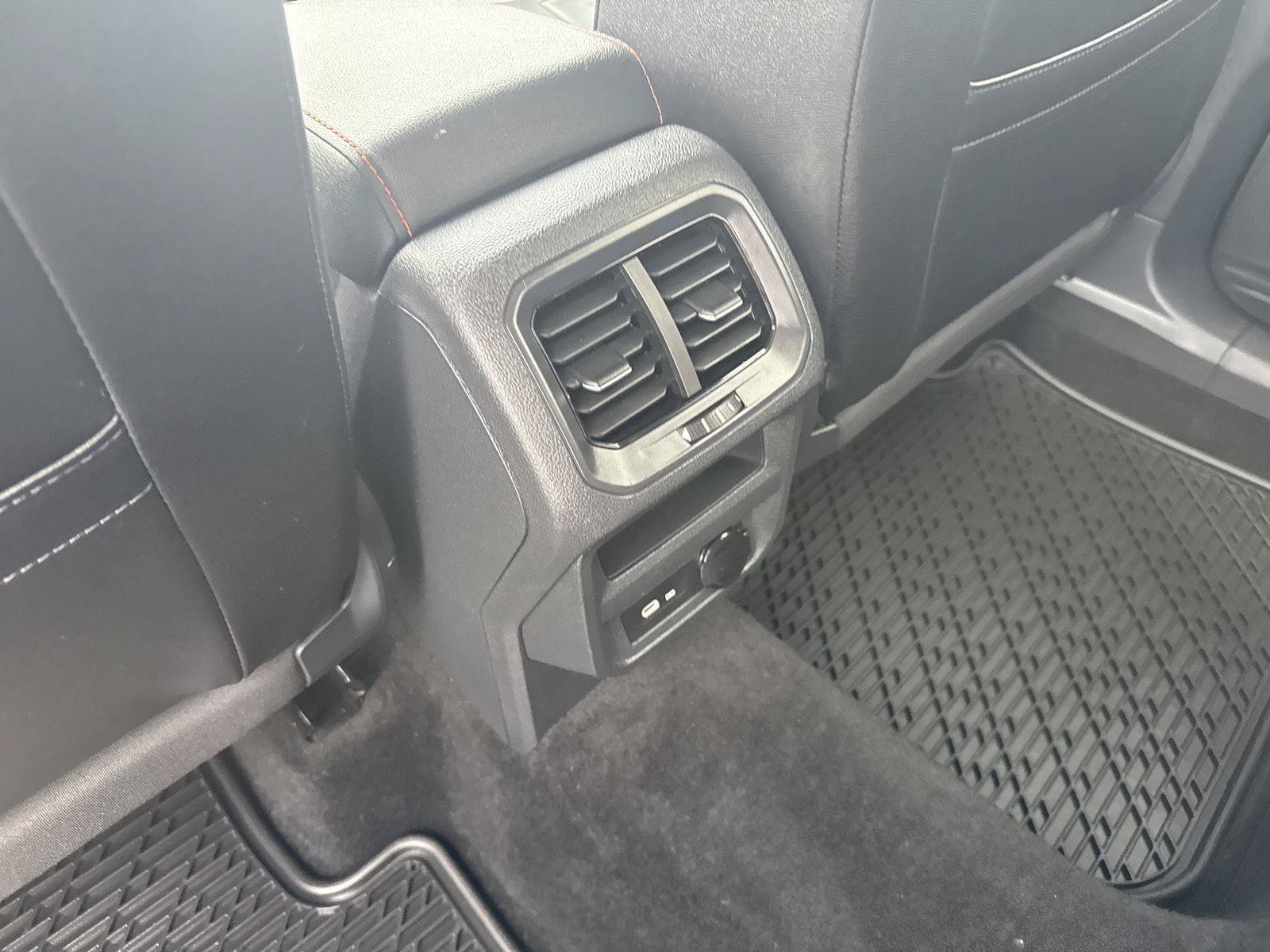 Used 2024 Volkswagen Tiguan Wolfsburg Edition AWD/4WD image 11
