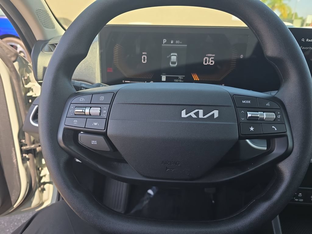 Used 2025 Kia K4 FWD image 13