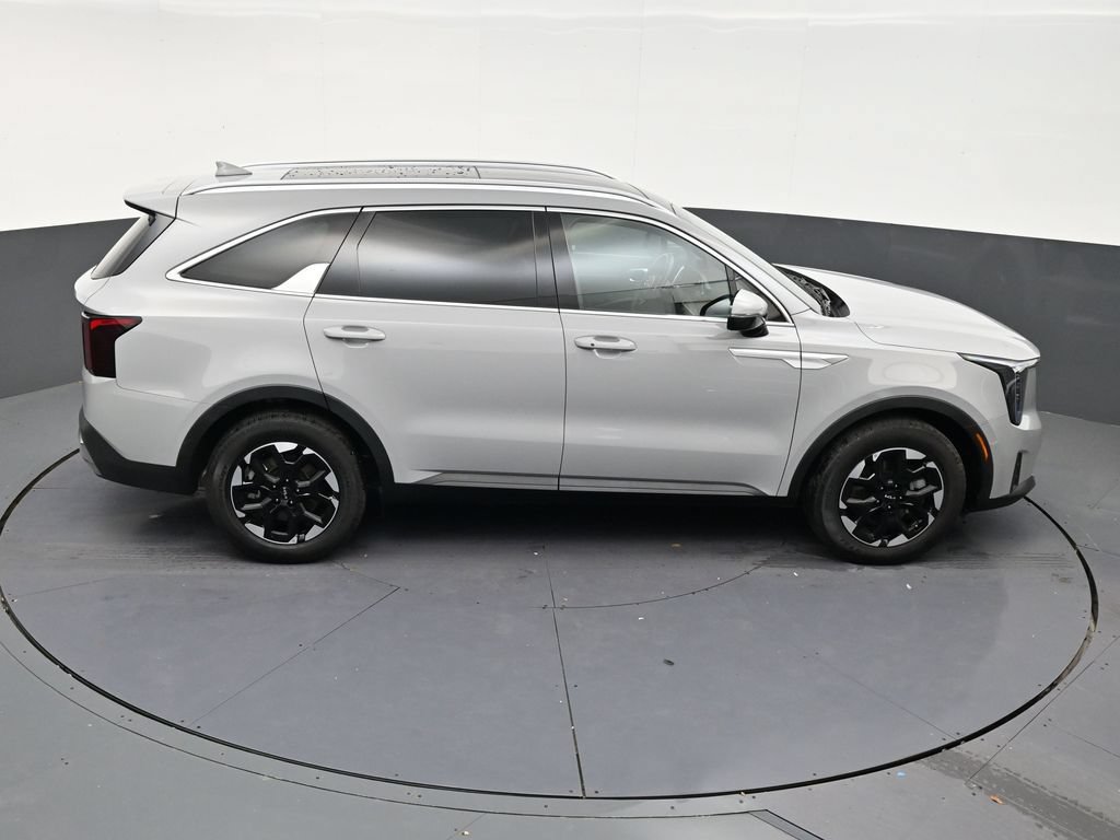 Used 2025 Kia Sorento S w/ Panoramic Sunroof Package FWD image 17