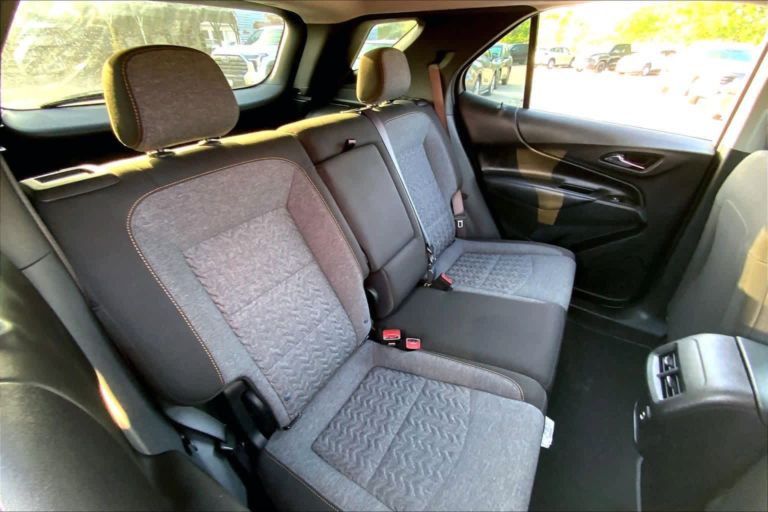 Used 2023 Chevrolet Equinox LT FWD image 19