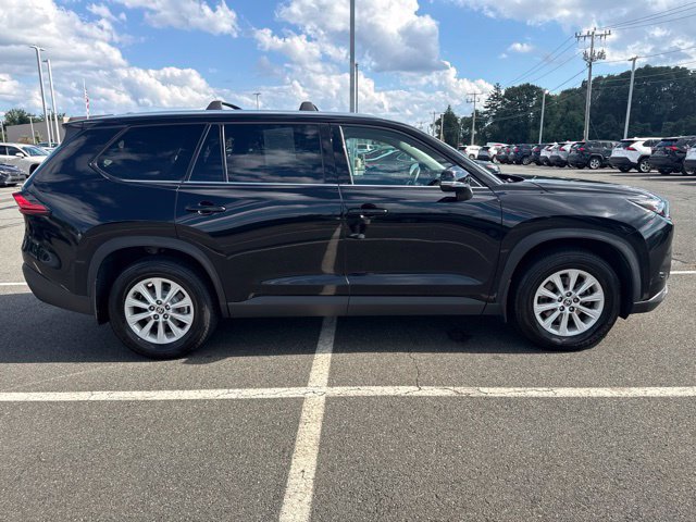 Used 2024 Toyota Grand Highlander AWD image 9