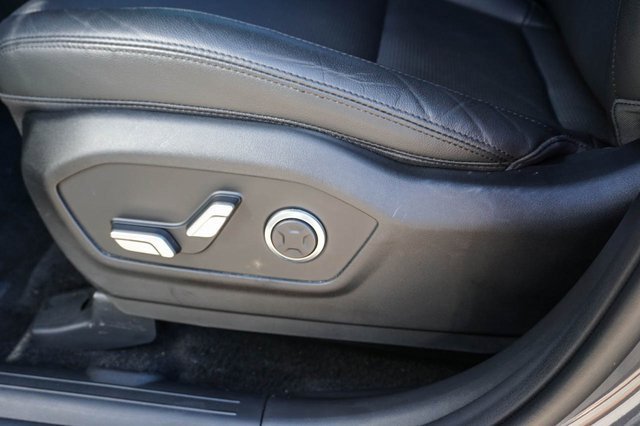 Used 2025 Hyundai Santa Fe Limited image 13