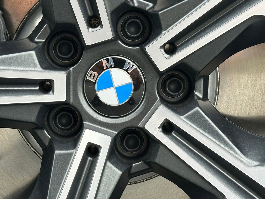 New 2026 BMW 330i Sedan w/ Convenience Package image 11