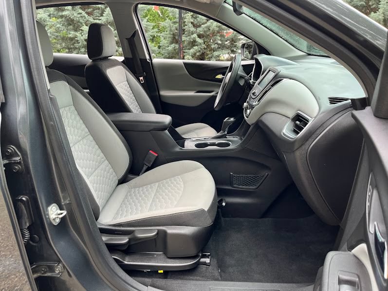 Used 2018 Chevrolet Equinox LS AWD/4WD image 36
