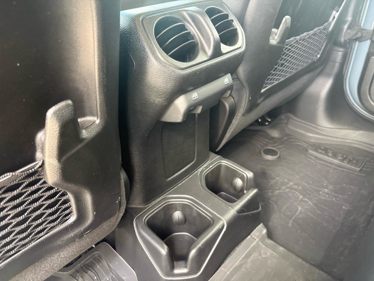 Used 2025 Jeep Gladiator Sport AWD/4WD image 44