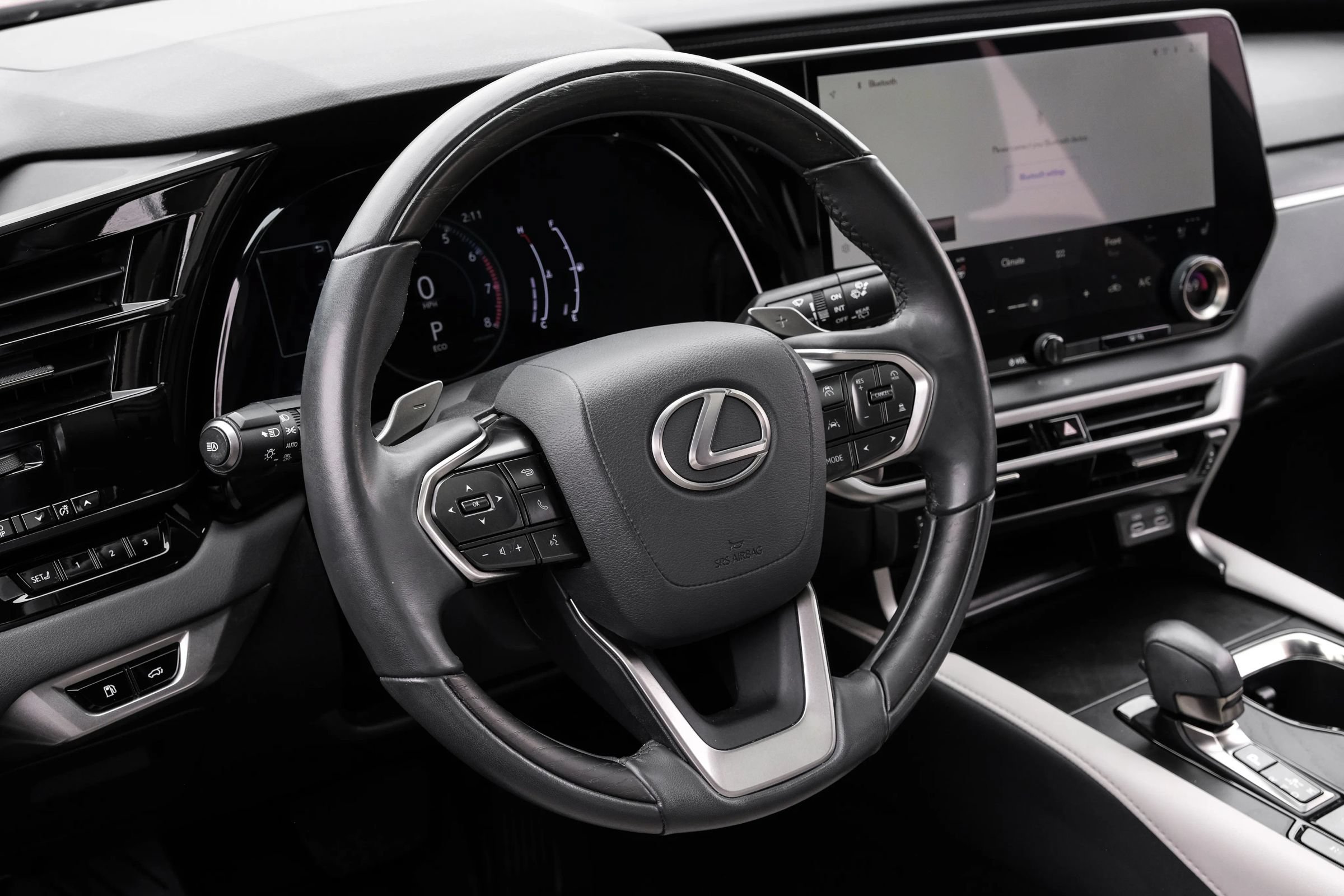 Used 2023 Lexus RX 350 Premium w/ Accessory Package FWD image 17