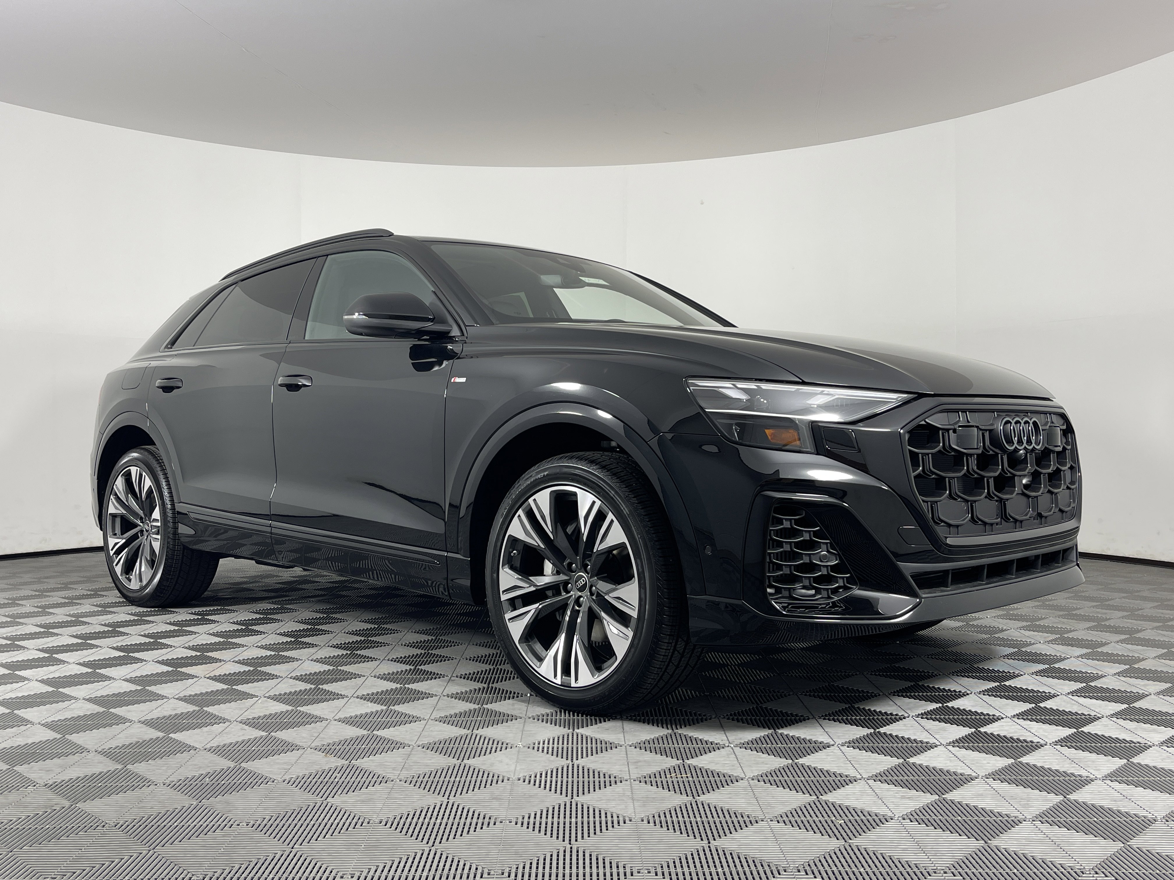 New 2025 Audi Q8 Premium Plus image 21