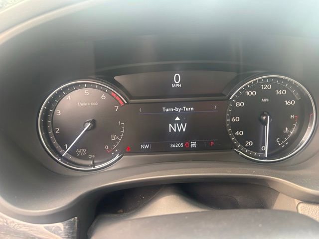 Used 2022 Cadillac XT4 Premium Luxury w/ Enhanced Visibility Package image 9