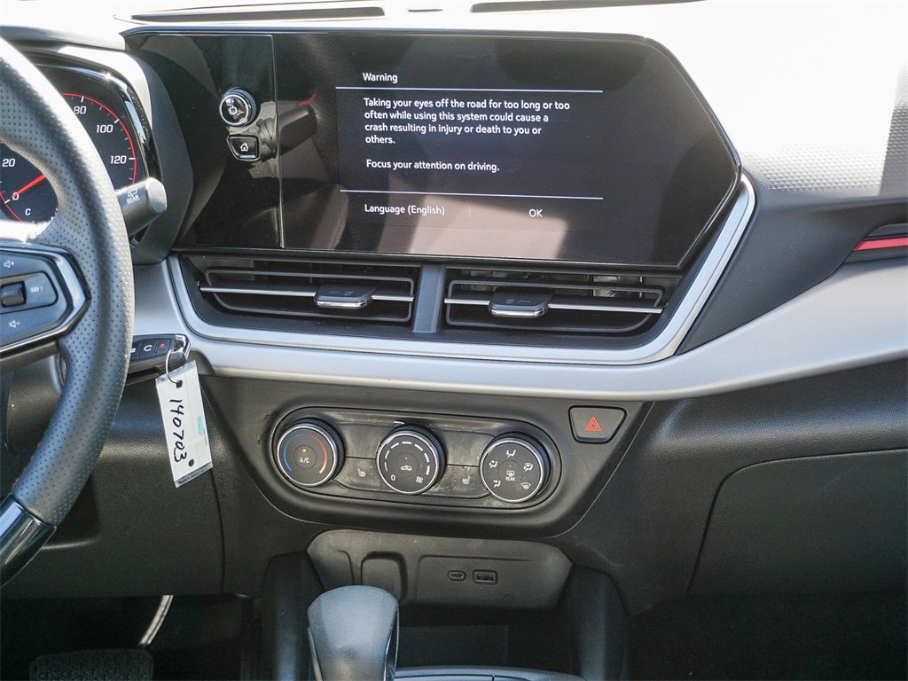 Used 2026 Chevrolet Trax RS w/ Sunroof Package image 15