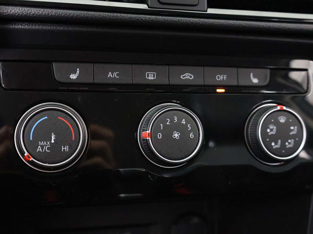 Used 2023 Volkswagen Taos SE FWD image 50