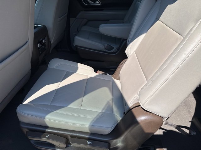 Used 2022 Chevrolet Suburban Z71 w/ Z71 Off-Road Package AWD/4WD image 50