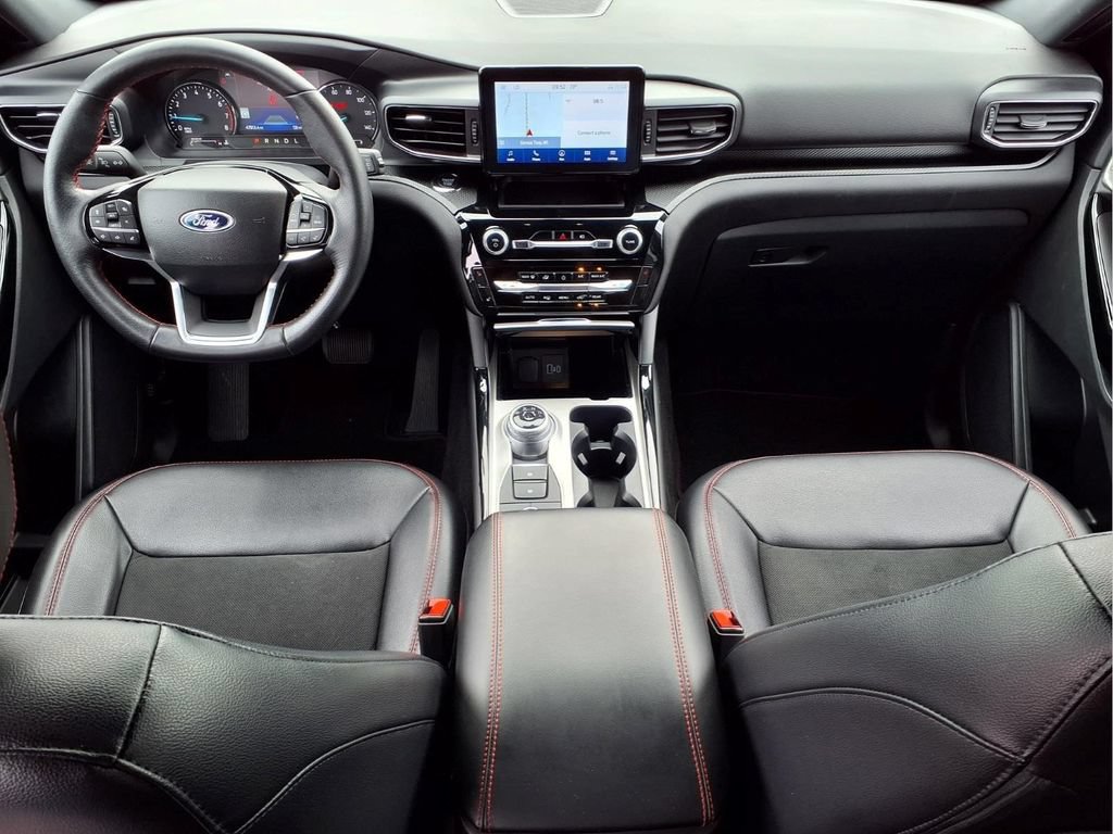 Used 2023 Ford Explorer ST-Line AWD/4WD image 12