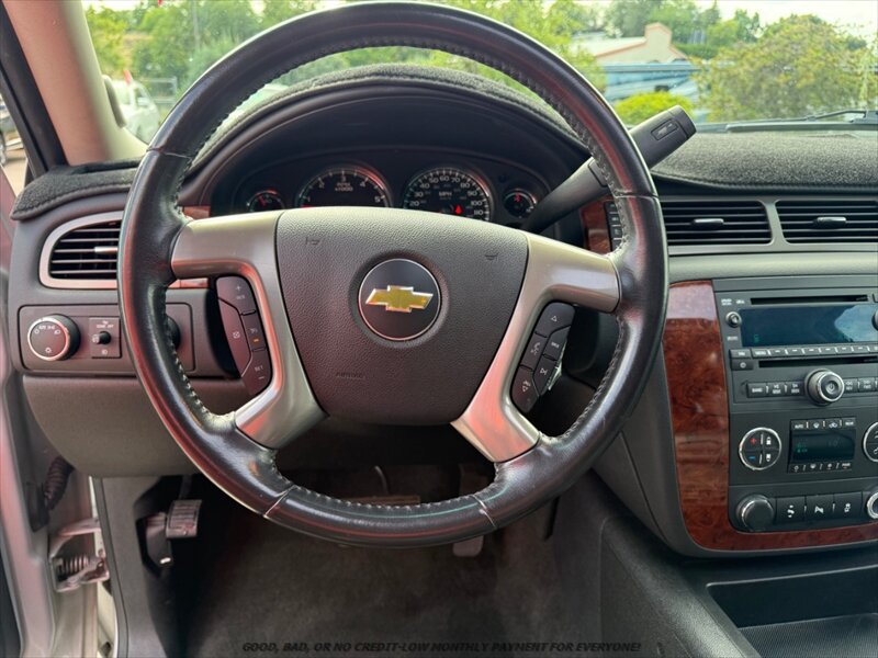 Used 2013 Chevrolet Tahoe LT w/ Luxury Package AWD/4WD image 27