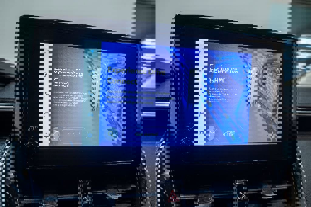 Certified 2025 Toyota Corolla LE image 26