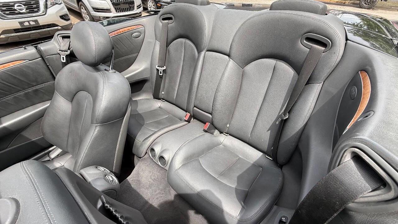 Used 2005 Mercedes-Benz CLK 500 Cabriolet image 35