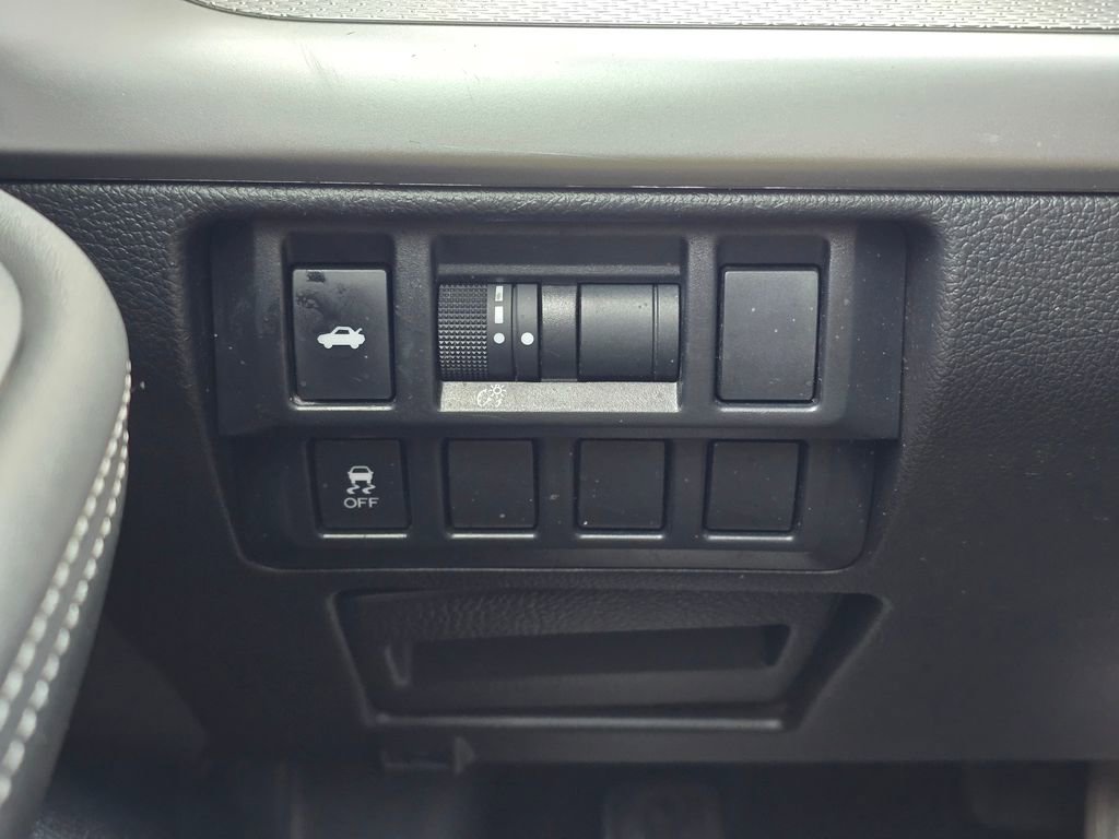 Used 2015 Subaru Legacy 2.5i Premium AWD/4WD image 36