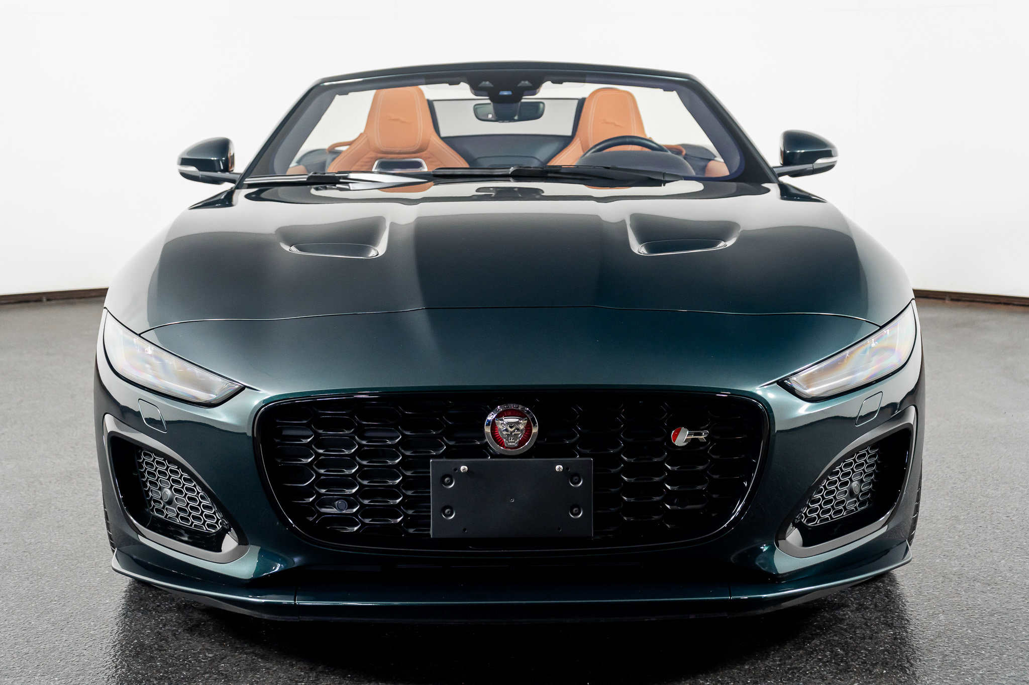 Used 2023 Jaguar F-TYPE R image 27