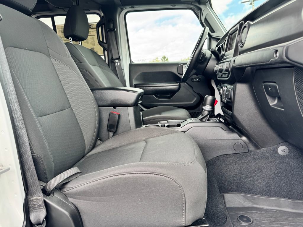 Used 2022 Jeep Gladiator Sport AWD/4WD image 12