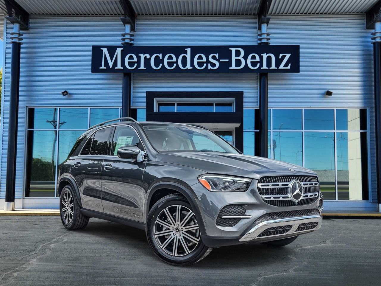 New 2026 Mercedes-Benz GLE 350 4MATIC image 1