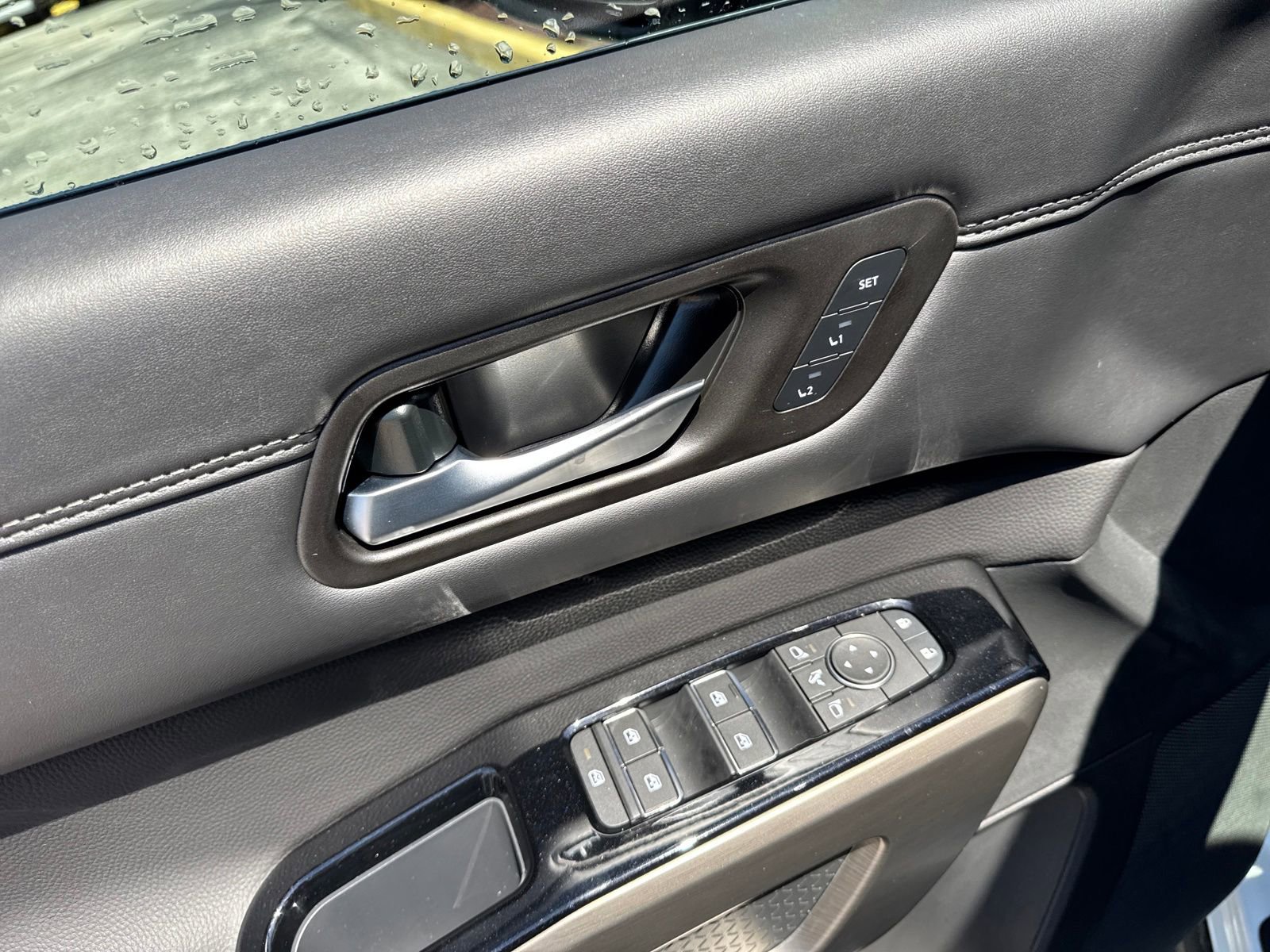 New 2025 Nissan Pathfinder Platinum w/ Cargo Package image 13