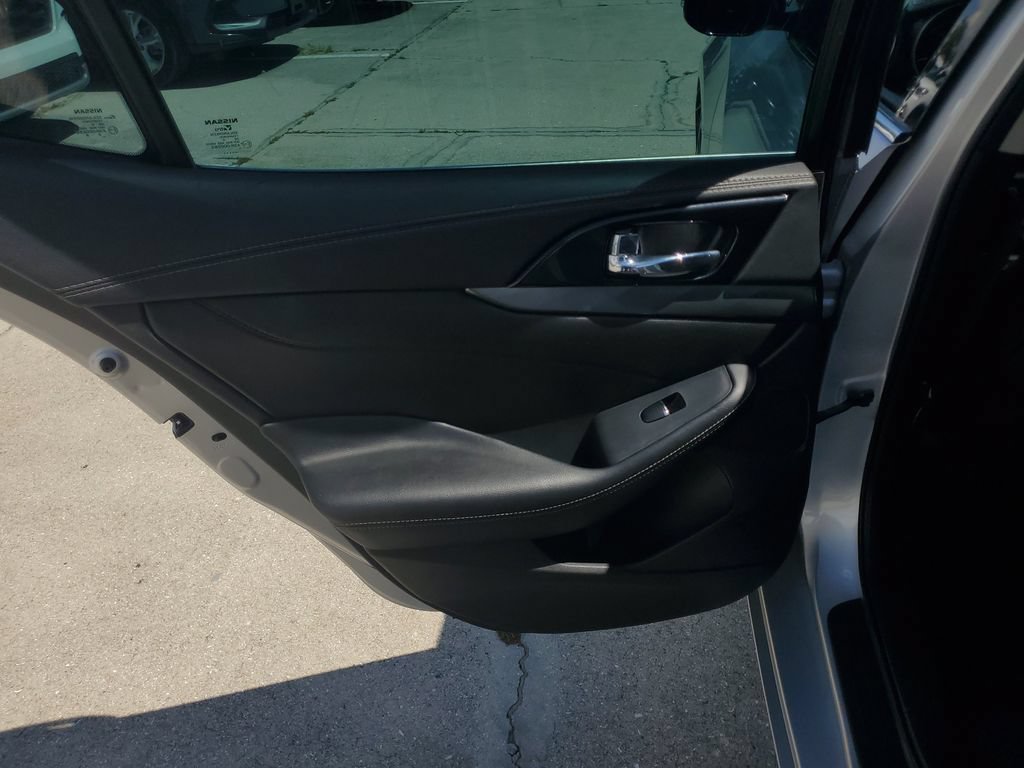 Used 2020 Nissan Maxima 3.5 SV w/ Floor Mat Group FWD image 16