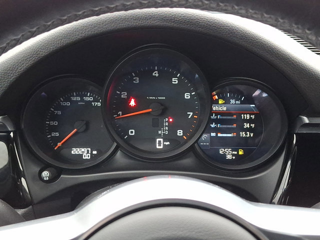 Used 2021 Porsche Macan image 22