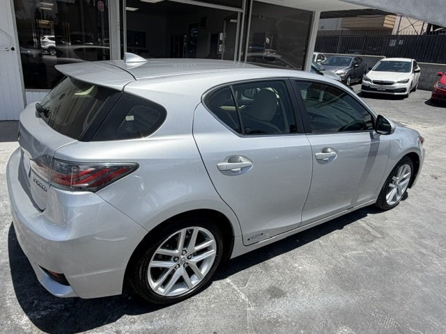 Used 2014 Lexus CT 200h FWD image 2