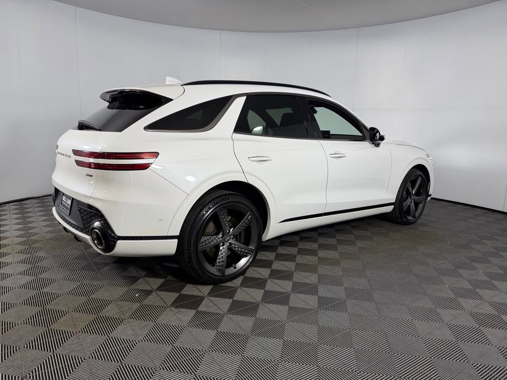 Used 2025 Genesis GV70 2.5T Sport Prestige w/ Sport Prestige Package AWD/4WD image 5