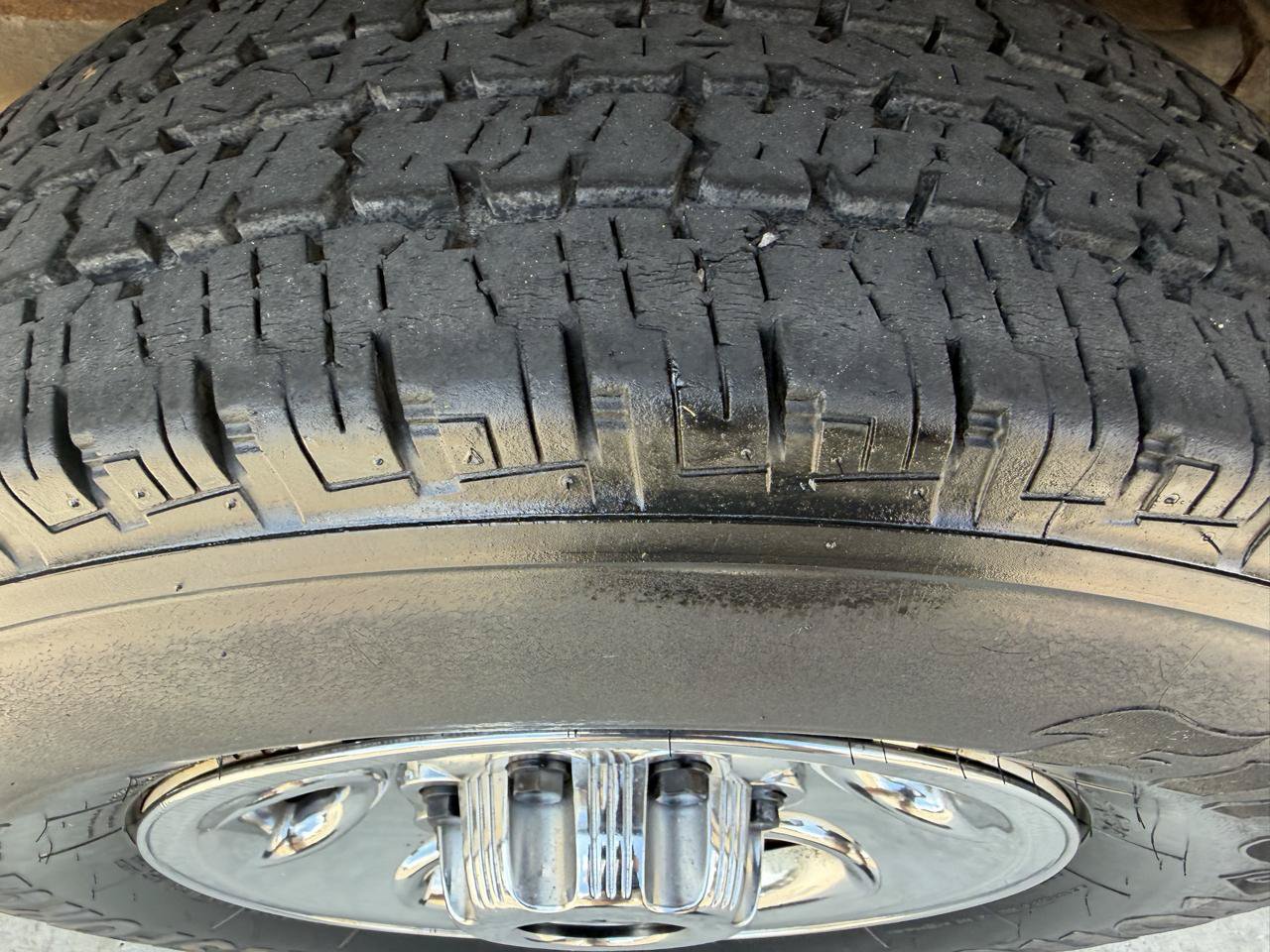 Used 2012 Chevrolet Express 2500 RWD image 9