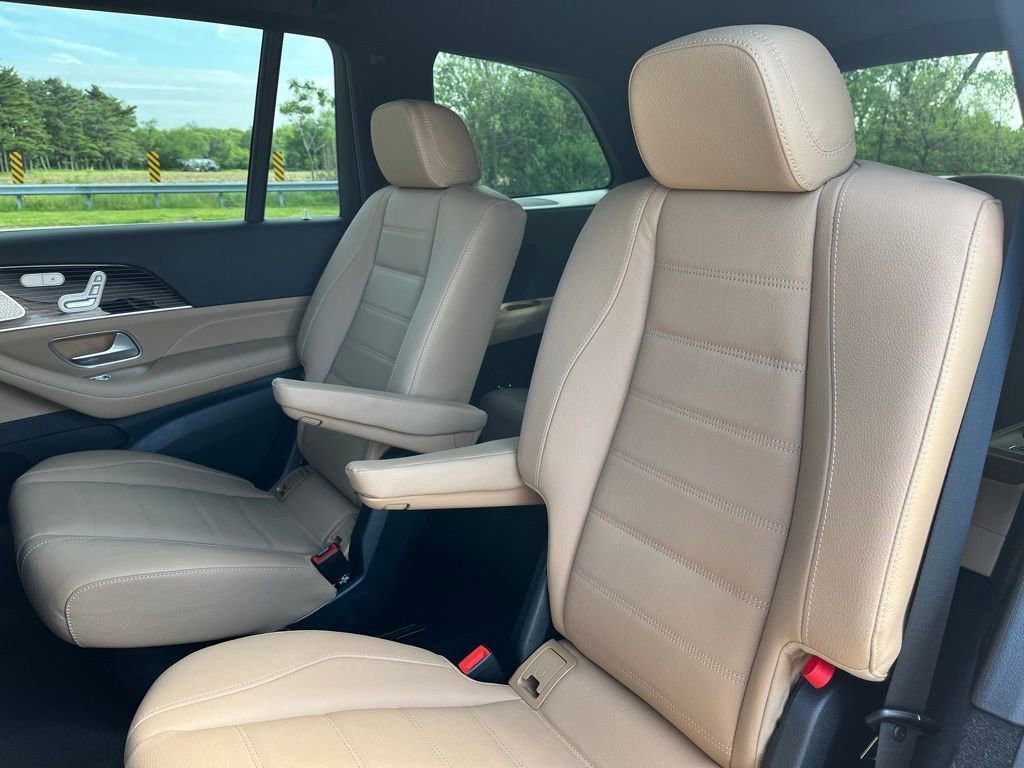Used 2024 Mercedes-Benz GLS 450 4MATIC image 22