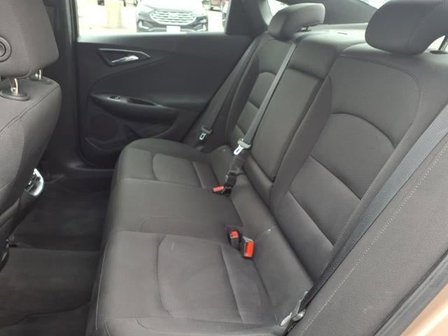 Used 2018 Chevrolet Malibu LT FWD image 15