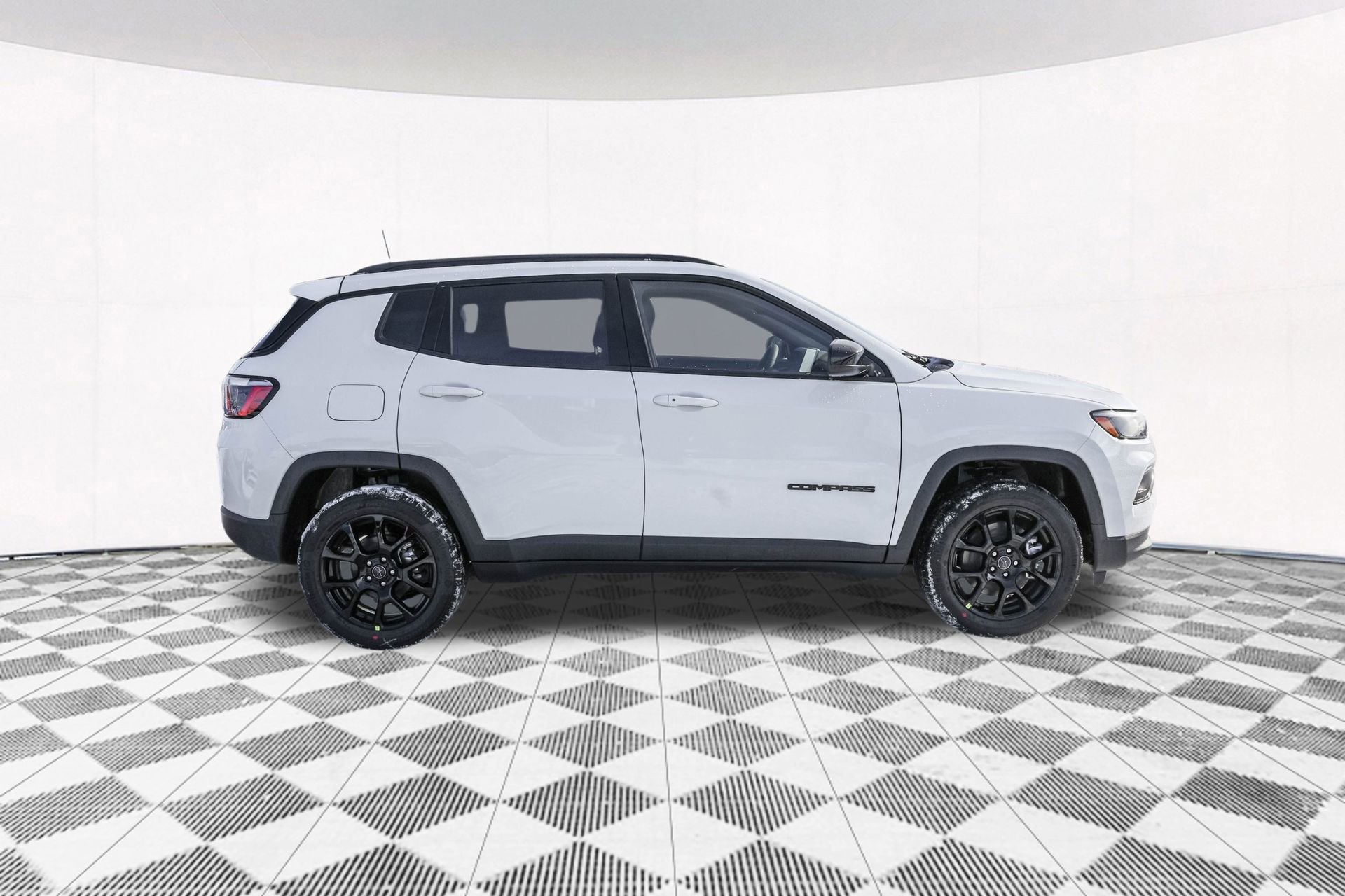 New 2026 Jeep Compass Latitude image 9