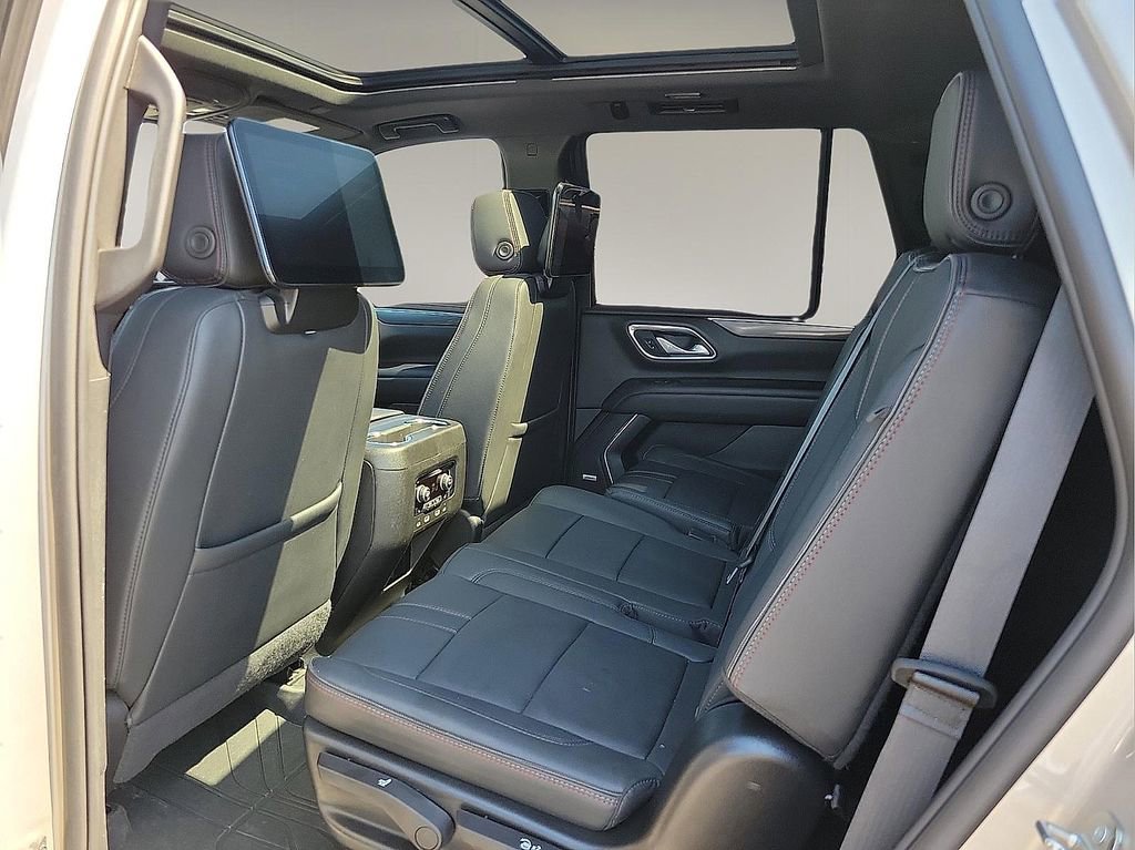 Used 2024 Chevrolet Tahoe RST w/ Luxury Package AWD/4WD image 10