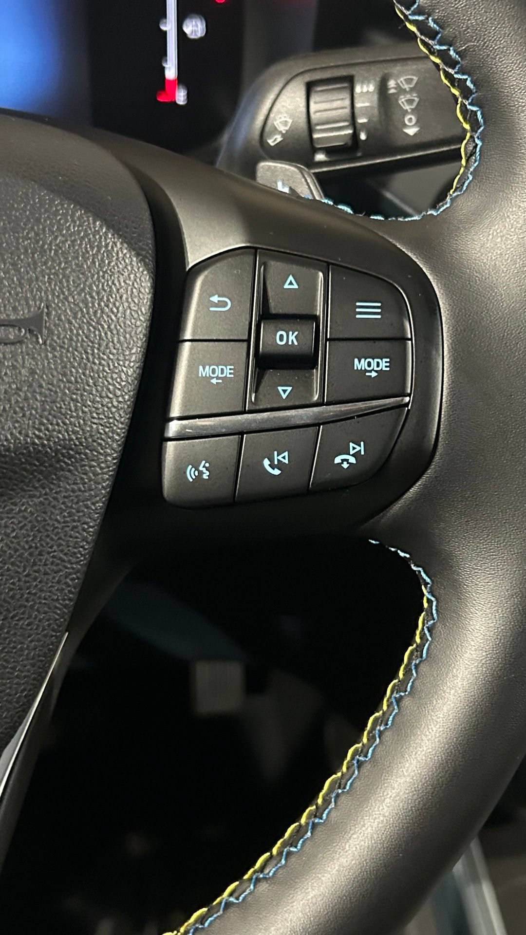 Used 2025 Ford Maverick Lobo AWD/4WD image 64