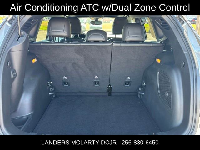 Used 2024 Jeep Compass Latitude w/ Sun and Sound Group AWD/4WD image 17