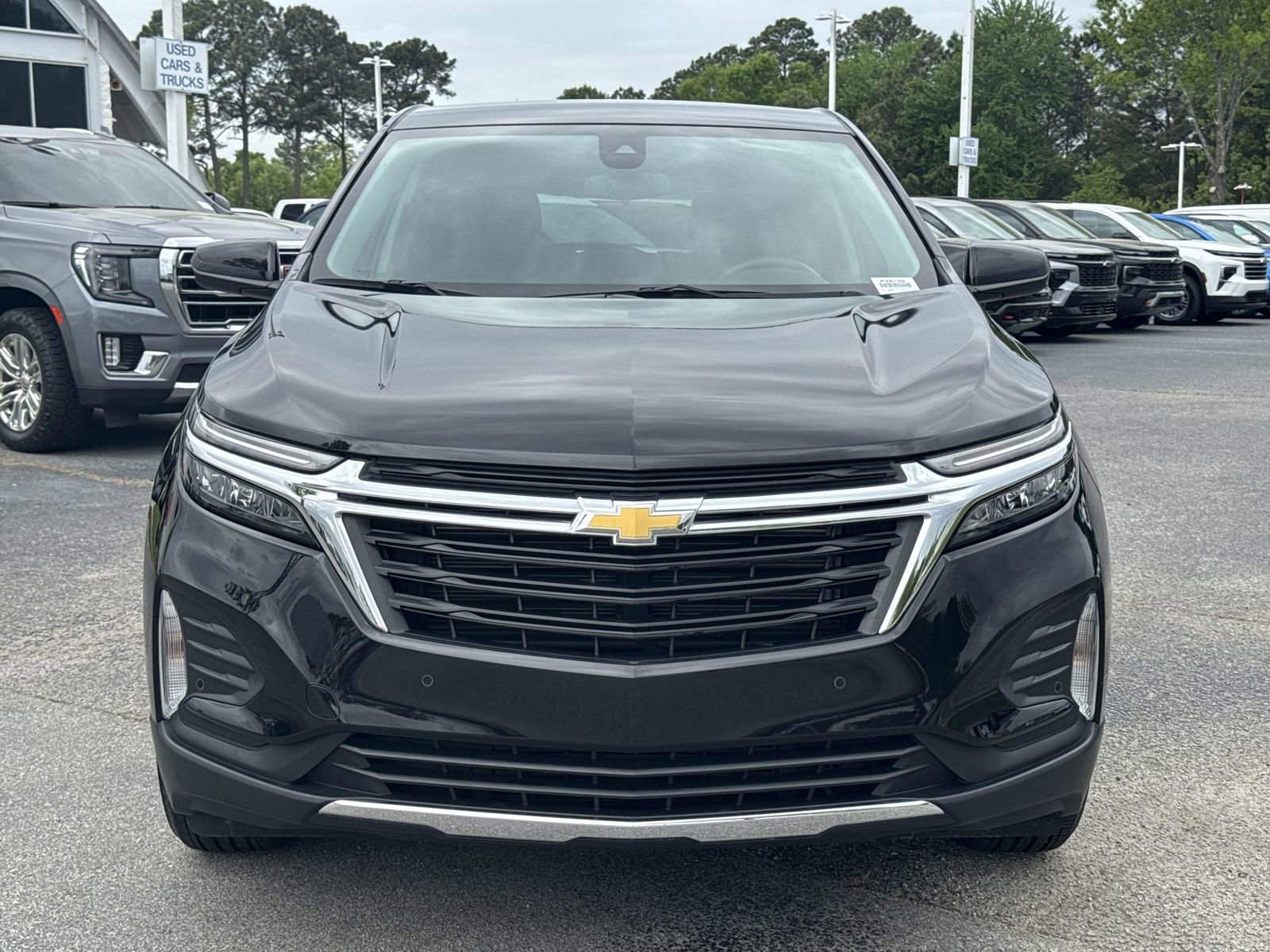 Used 2024 Chevrolet Equinox LT image 3