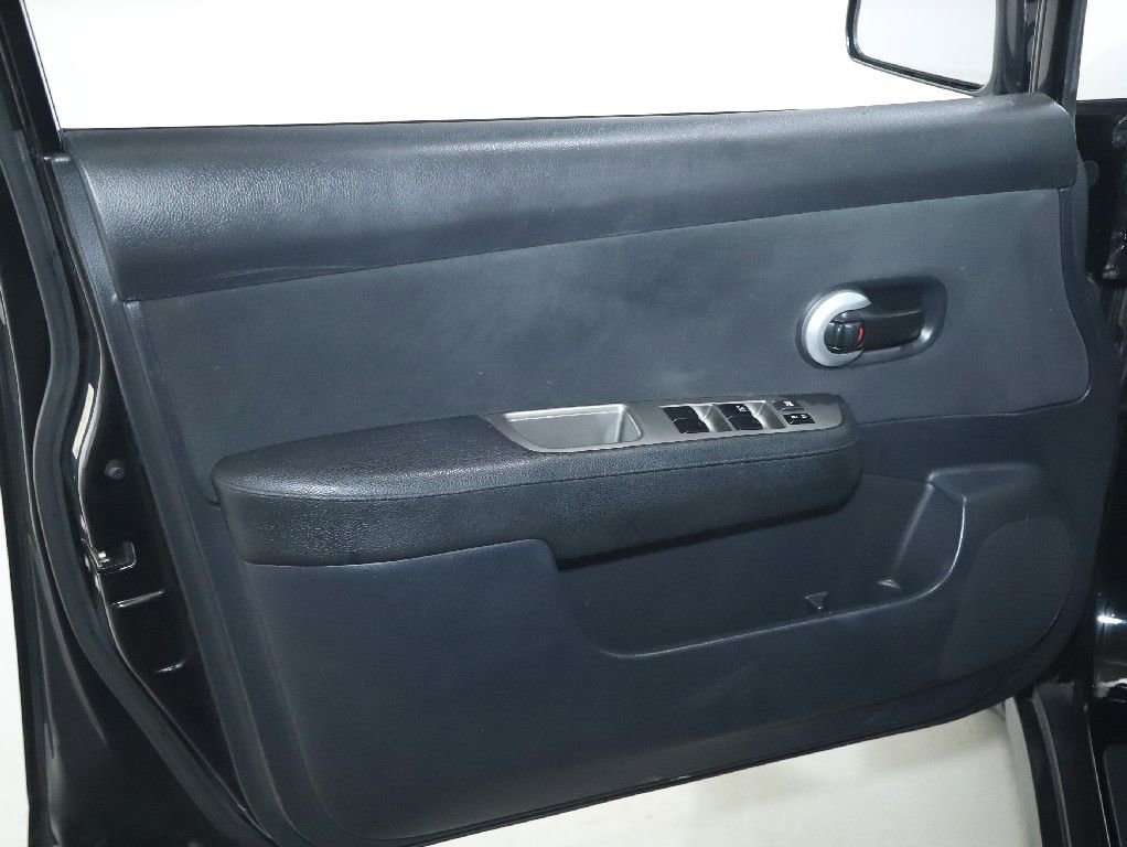 Used 2012 Nissan Versa 1.8 S w/ Plus Pkg image 19