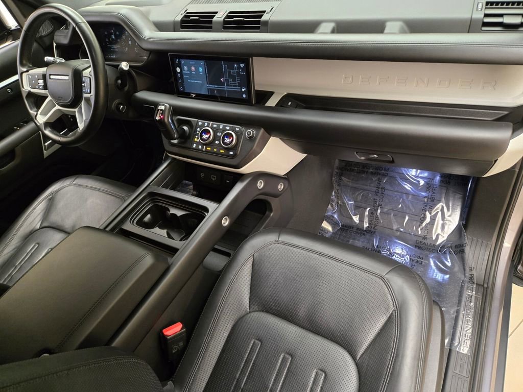 Used 2020 Land Rover Defender 110 First Edition AWD/4WD image 28
