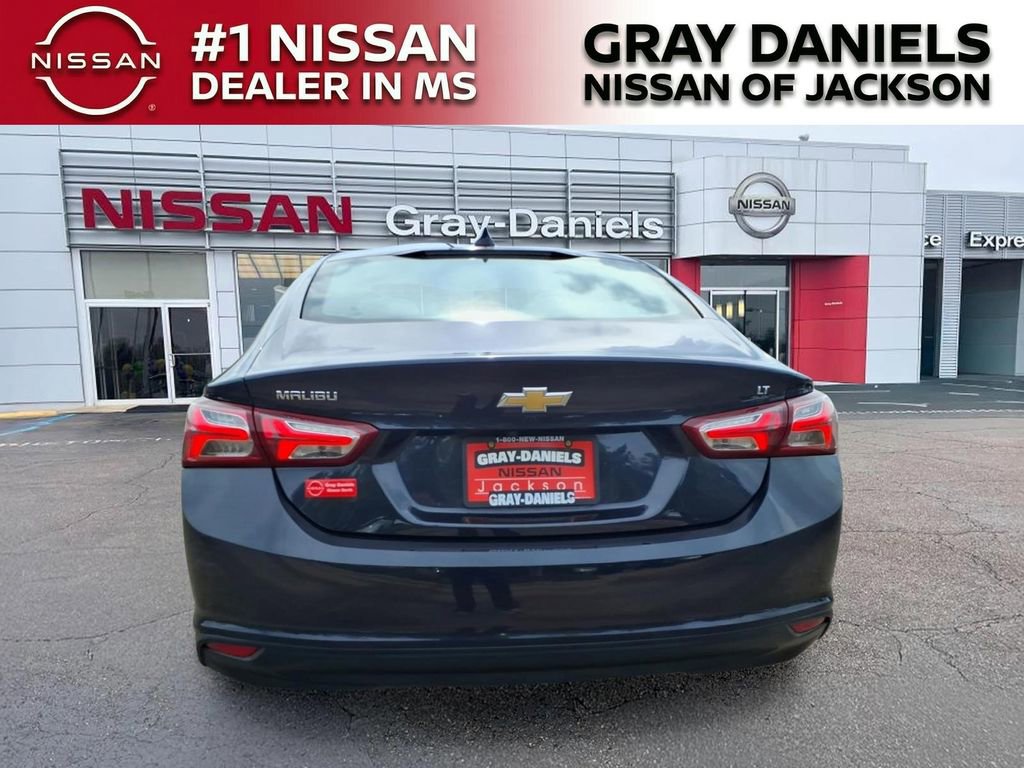 Used 2022 Chevrolet Malibu LT FWD image 6