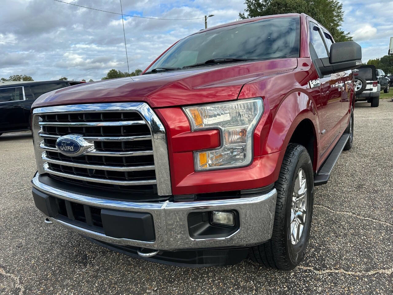 Used 2015 Ford F150 XLT w/ Equipment Group 301A Mid image 9