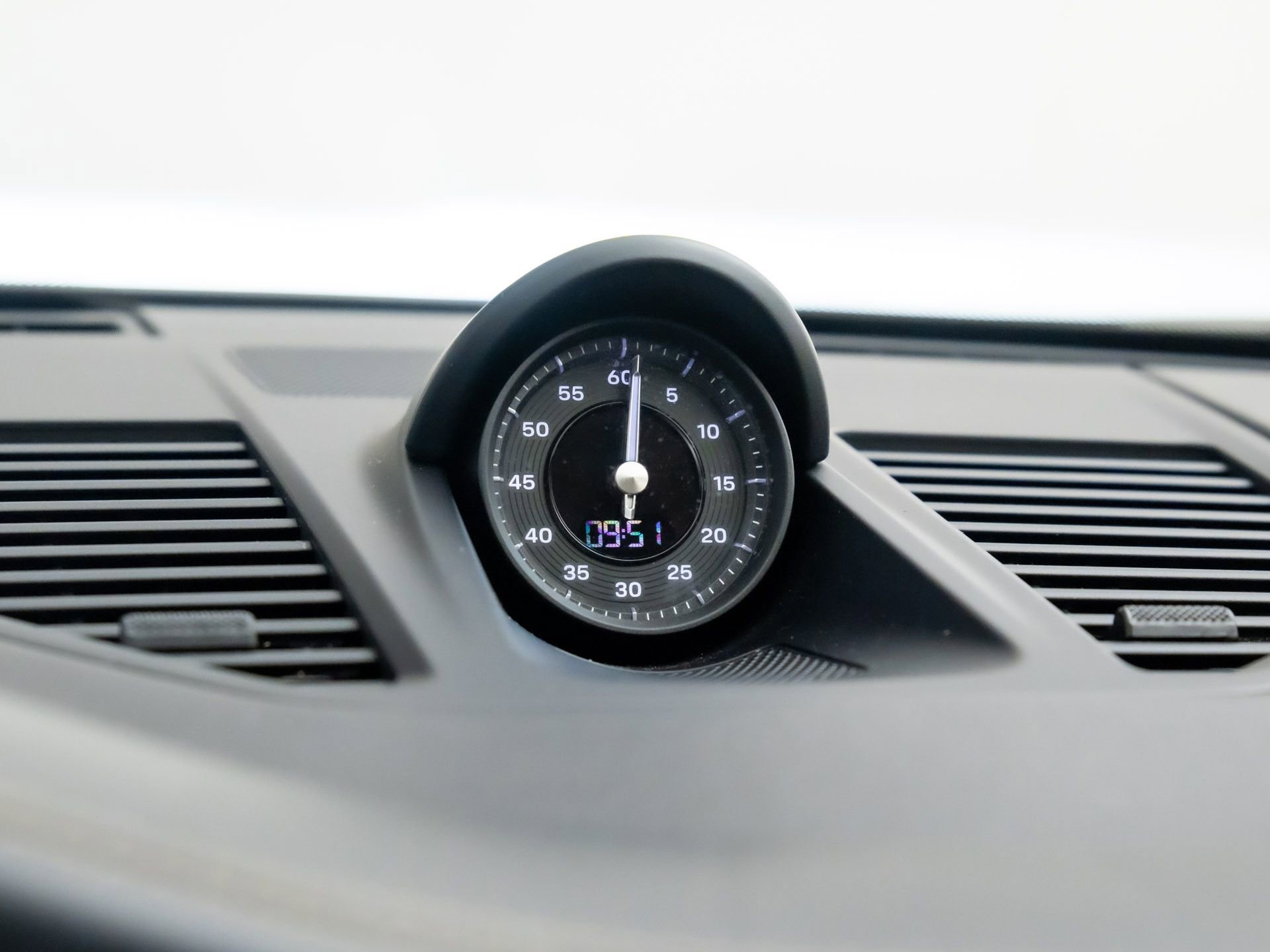 Certified 2021 Porsche 911 Targa 4S image 32