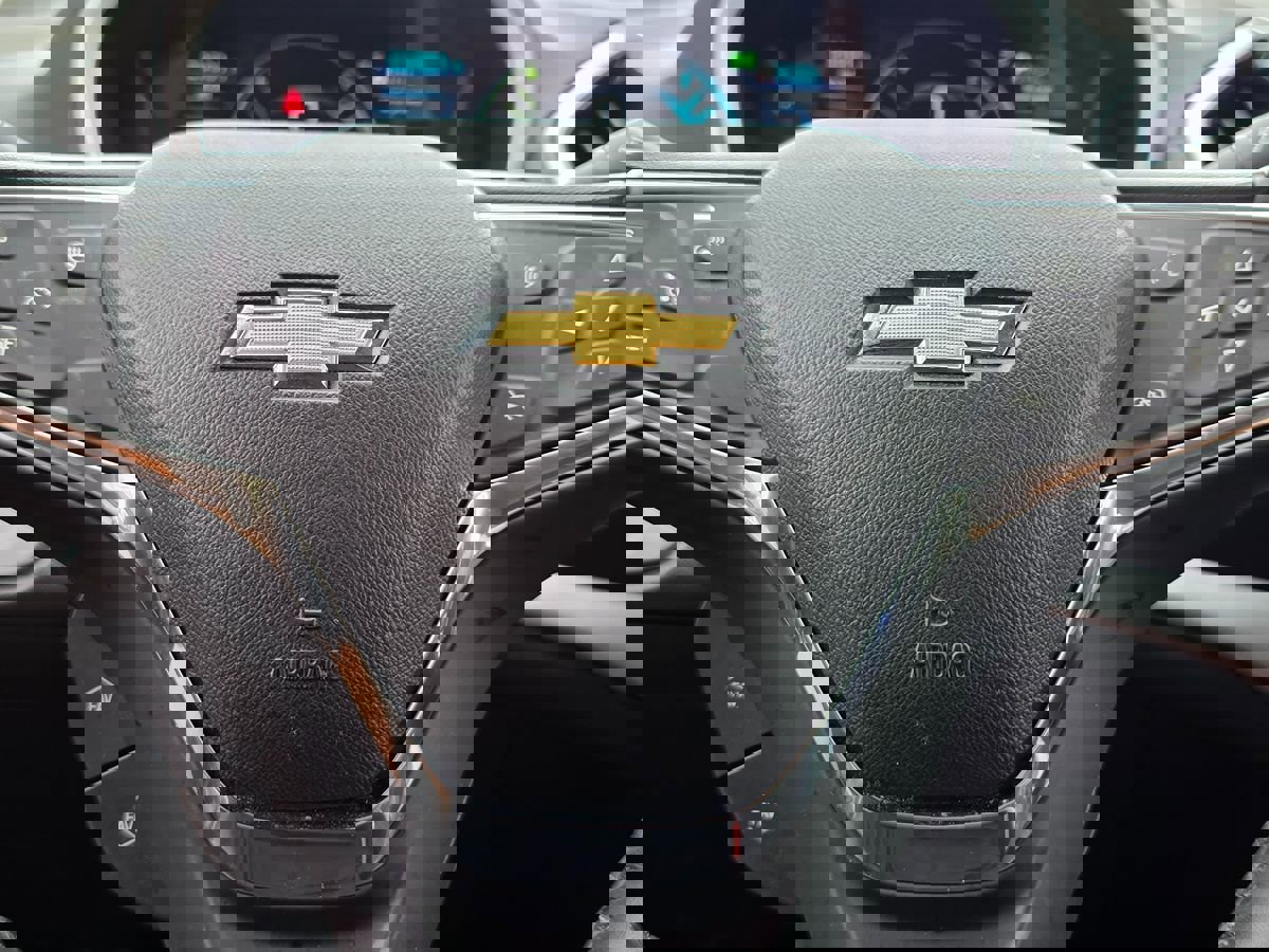 Used 2017 Chevrolet Volt LT w/ Comfort Package image 33