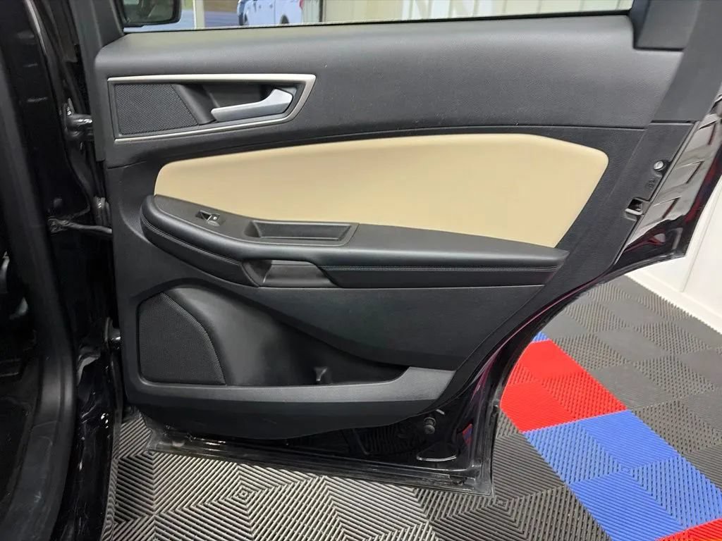 Used 2024 Ford Edge SEL AWD/4WD image 18