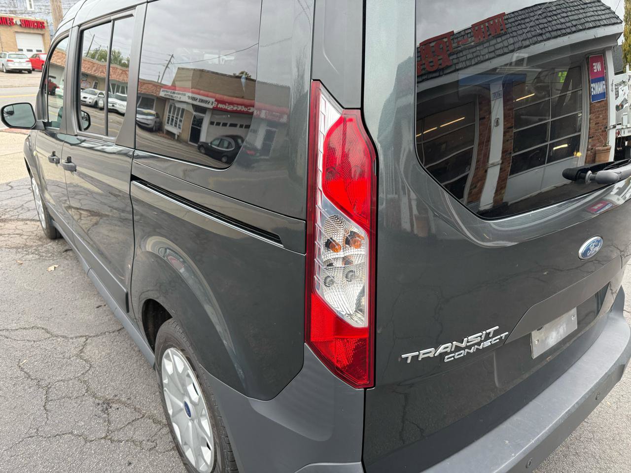 Used 2018 Ford Transit Connect XL image 10