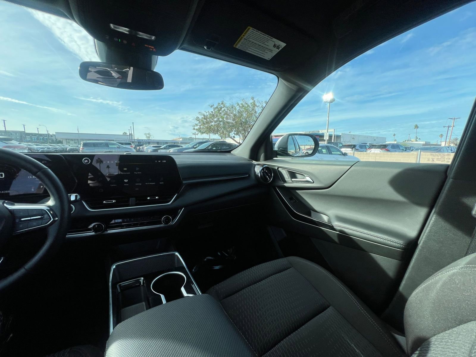 Used 2025 Chevrolet Equinox LT image 35