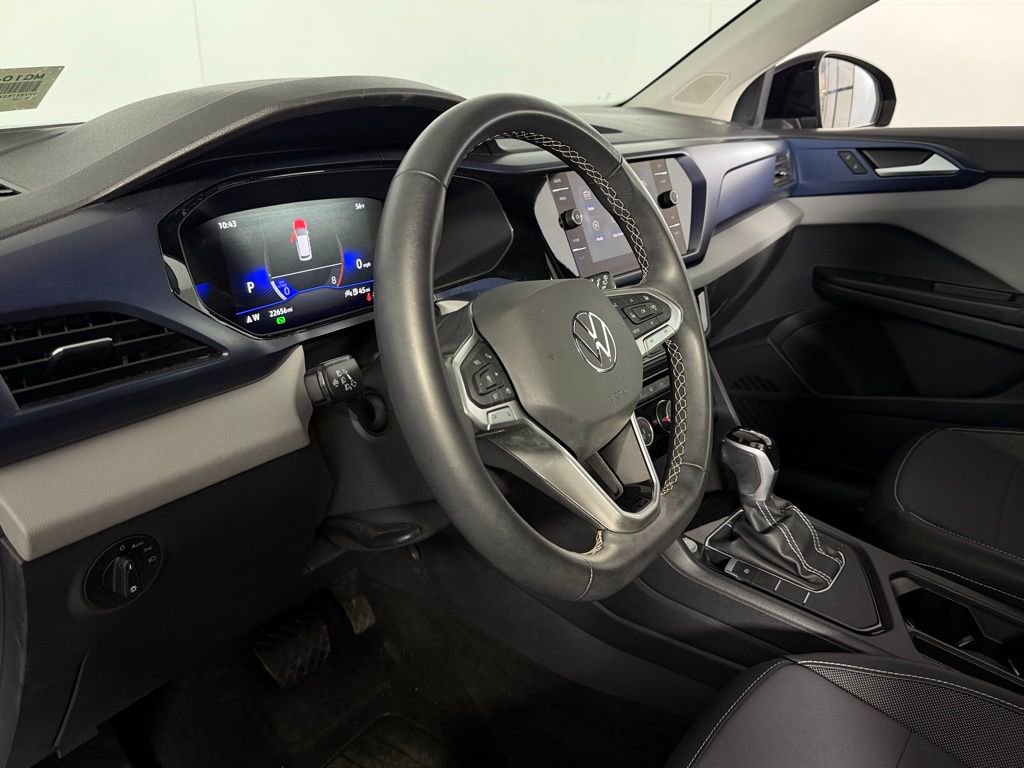 Used 2023 Volkswagen Taos SE w/ Black Wheel Package image 20