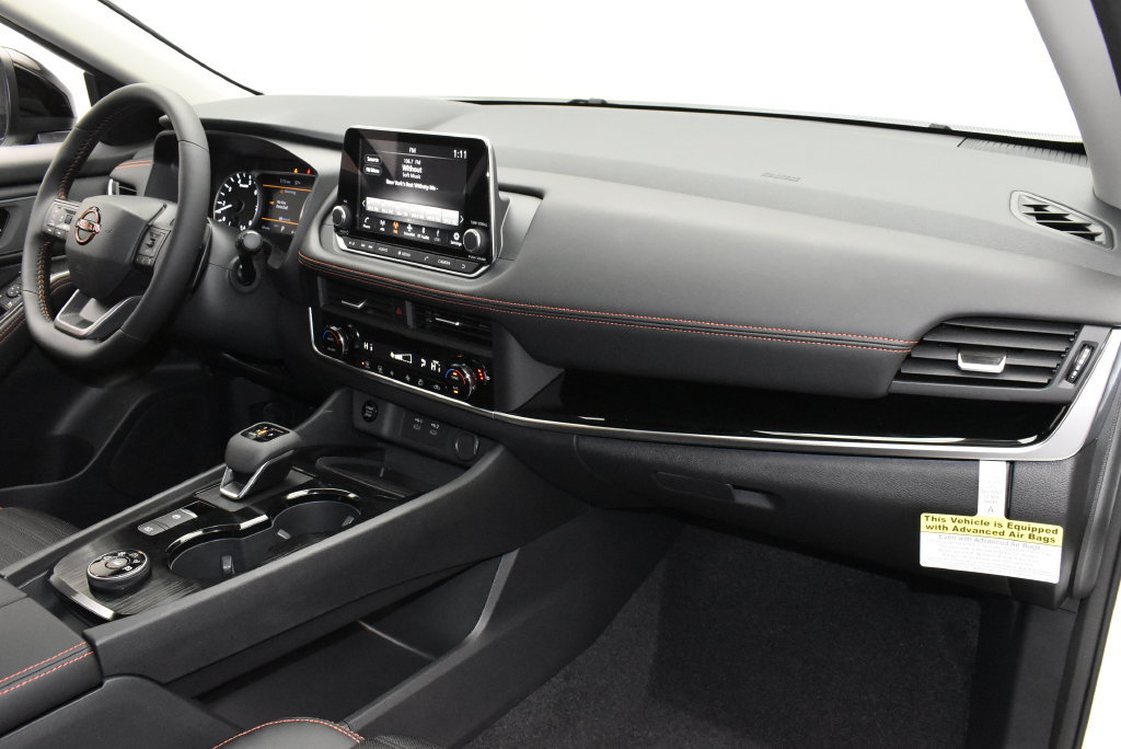 New 2026 Nissan Rogue SV AWD/4WD image 25