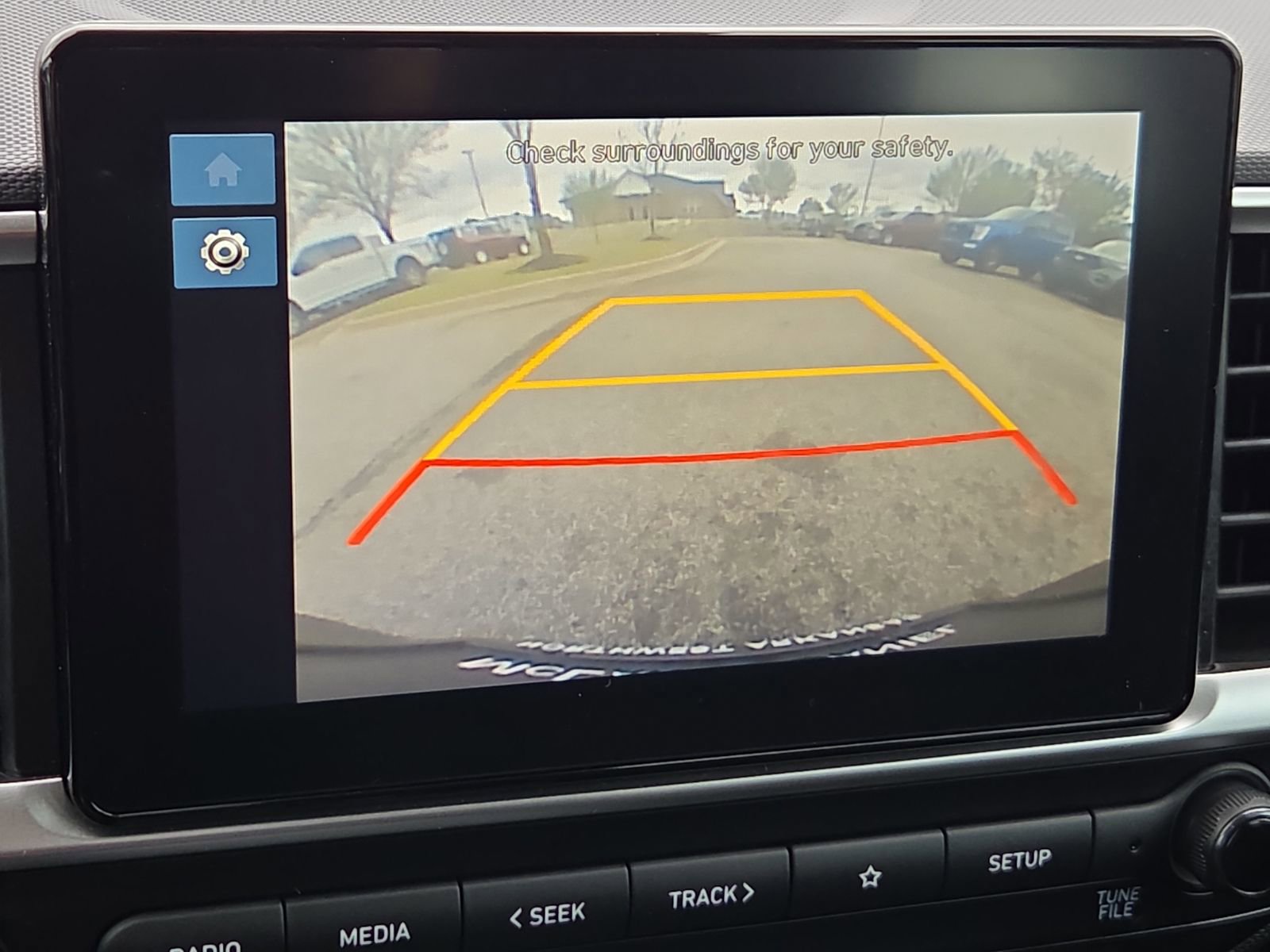 Used 2025 Hyundai Venue SE image 16