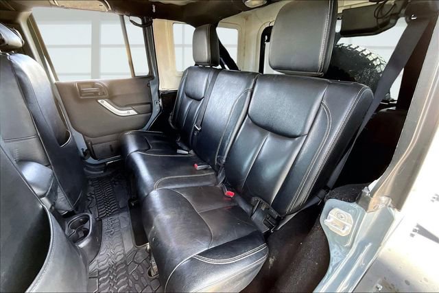 Used 2015 Jeep Wrangler Unlimited Sahara w/ Max Tow Package image 26